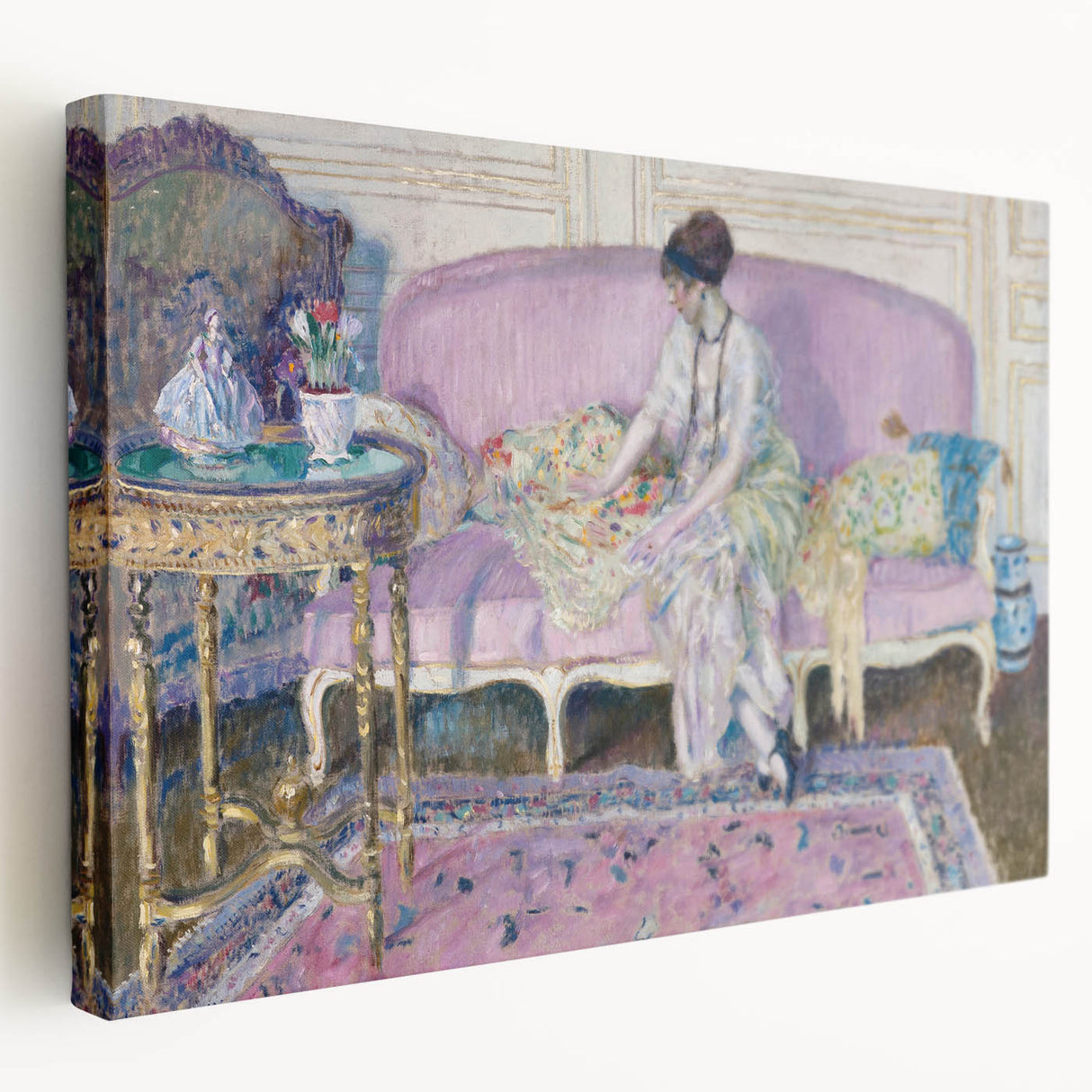 Refined Impressionist Interior – Frieseke’s Elegant Sofa Scene