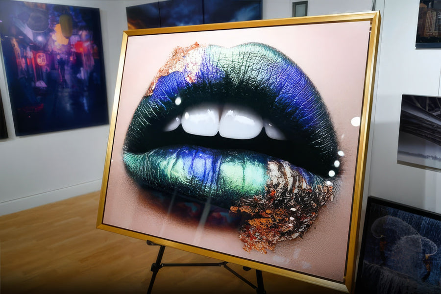 Acrylic print in a natural gold frame